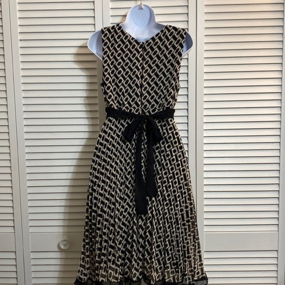 Rabbit Rabbit Rabbit Designs Black and cream dress!! - Picture 5 of 13